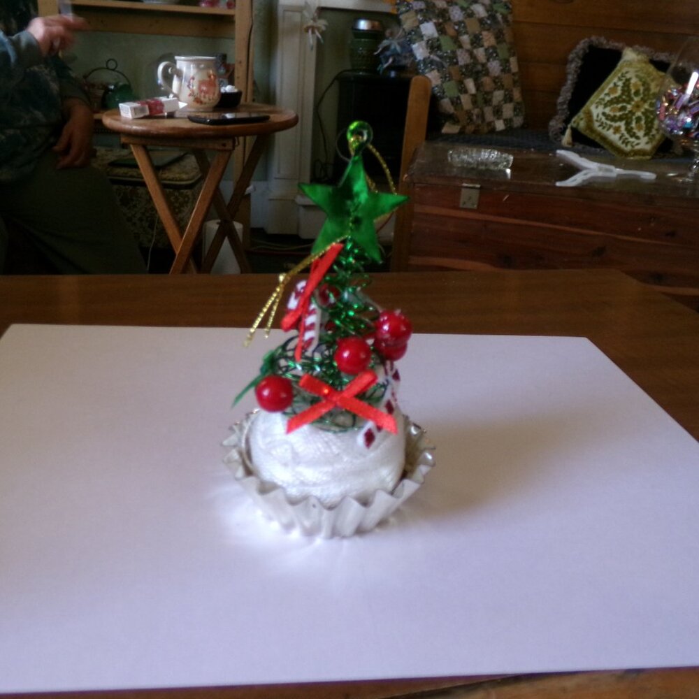 hand donr tree ornament.